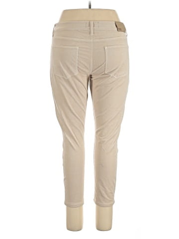 Paige Khakis (view 2)