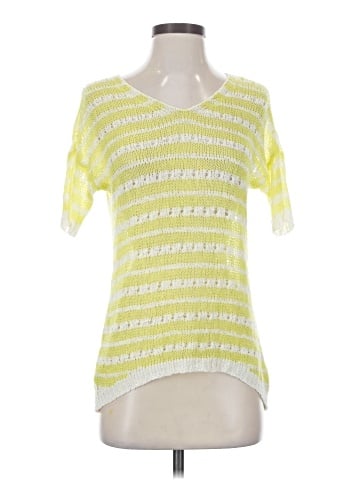 Romeo & Juliet Couture Short Sleeve Top (view 1)