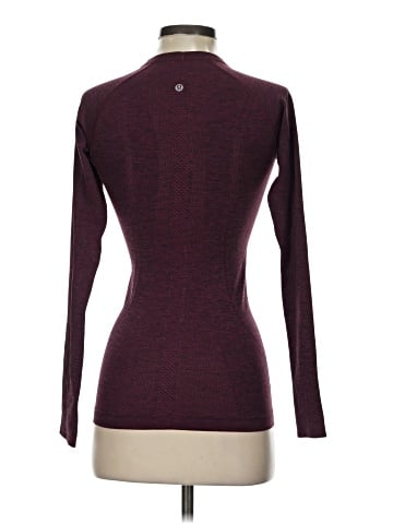 Lululemon Athletica Long Sleeve T-Shirt (view 2)