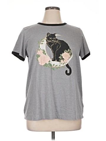 Torrid Short Sleeve T-Shirt (view 1)