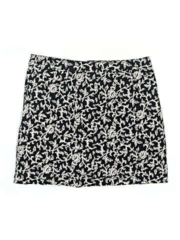 Karen Scott Skort (view 2)