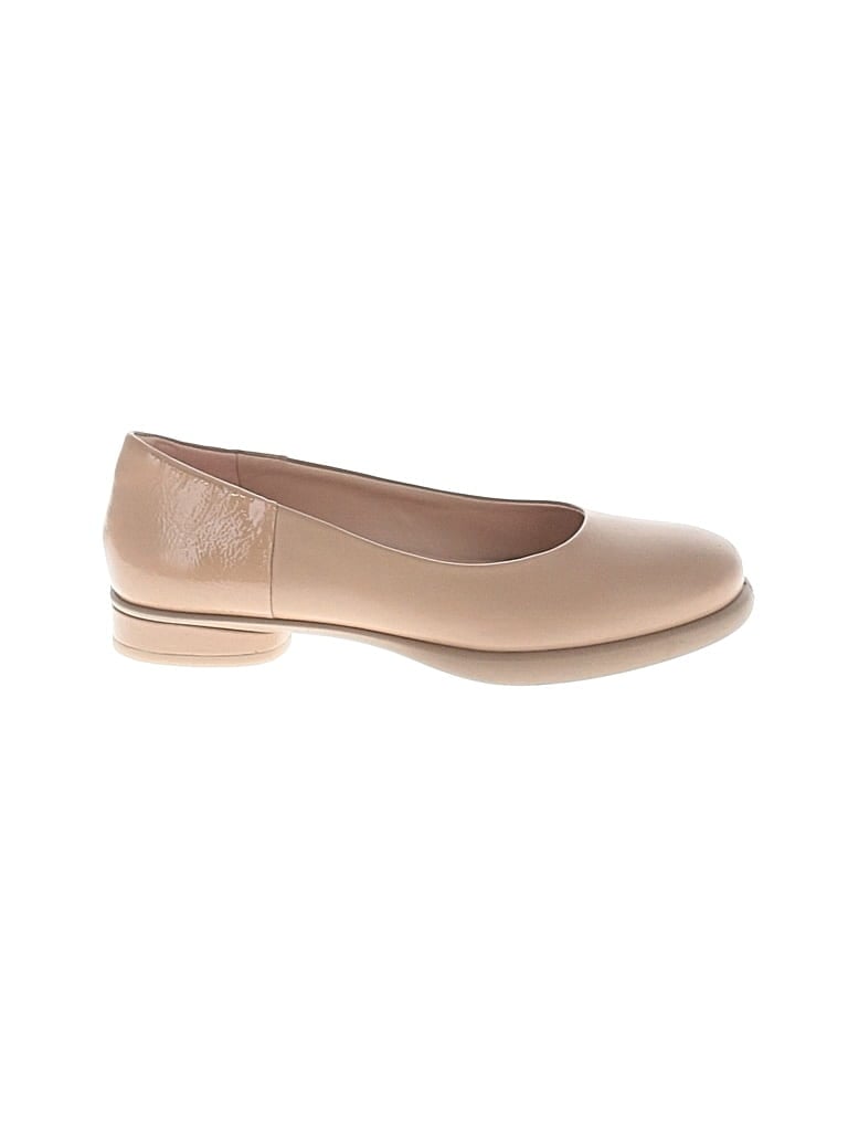 Pre-owned Ecco Flats In Tan