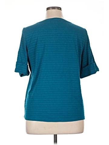 Liz Claiborne Short Sleeve T-Shirt (view 2)