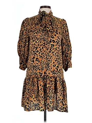 Hunter Bell Casual Dress (view 1)
