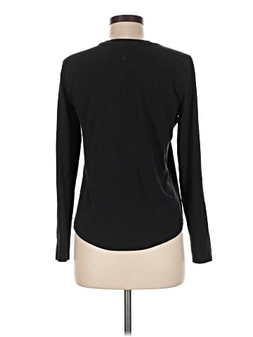 Lululemon Athletica Long Sleeve T-Shirt (view 2)