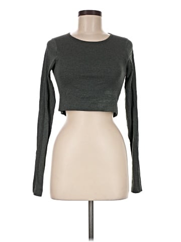 Lululemon Athletica Long Sleeve T-Shirt (view 1)