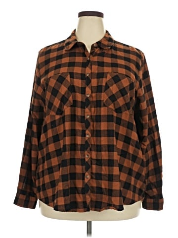 Maurices Long Sleeve Button-Down Shirt (view 1)
