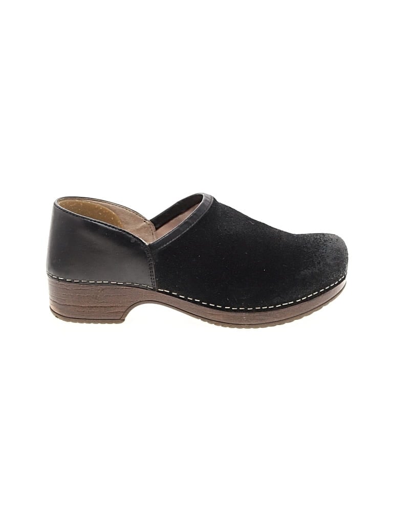 Pre-owned Dansko Mule/clog In Black