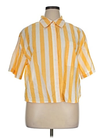 On 34th Short Sleeve Button-Down Shirt (view 1)