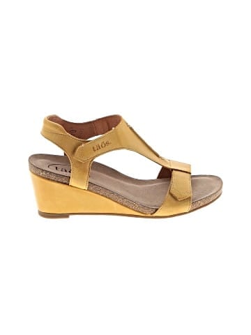 Taos Wedges (view 1)