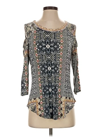 Parsley & Sage 3/4 Sleeve Top (view 1)