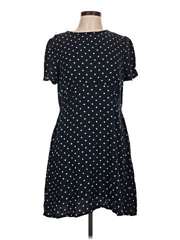 Old Navy Casual Dress (view 1)