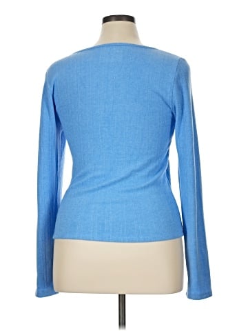 American Eagle Outfitters Pullover Sweater (view 2)