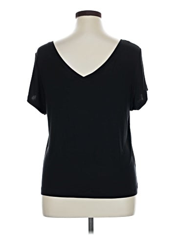 CAbi Short Sleeve Top (view 2)