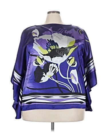 Feathers Poncho (view 1)