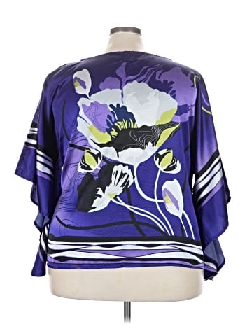 Feathers Poncho (view 2)