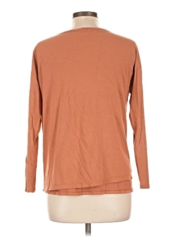 Old Navy - Maternity 3/4 Sleeve T-Shirt (view 2)