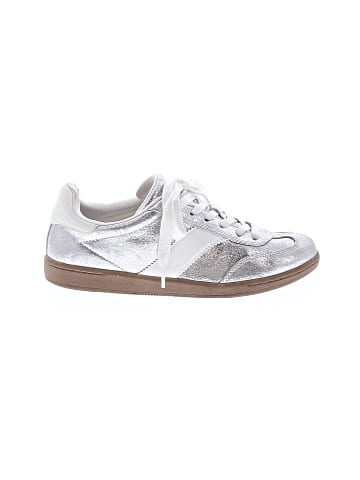 Universal Thread Sneakers (view 1)