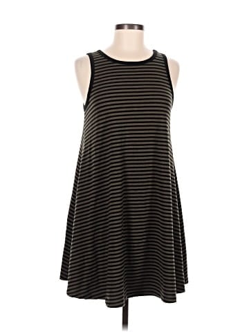 Old Navy Casual Dress (view 1)