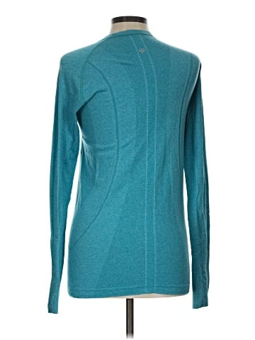 Lululemon Athletica Long Sleeve T-Shirt (view 2)