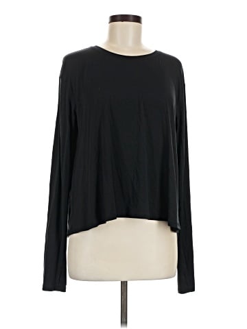Lululemon Athletica Long Sleeve T-Shirt (view 1)