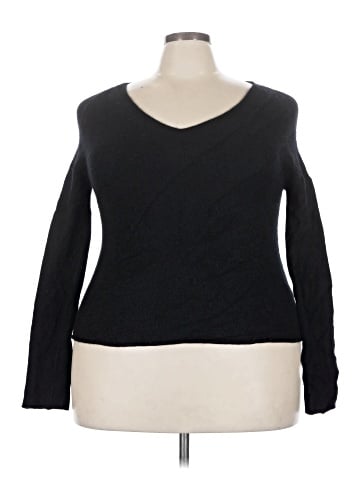 Neiman Marcus Cashmere Pullover Sweater (view 1)