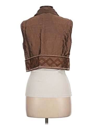Finity Studio Sleeveless Button-Down Shirt (view 2)