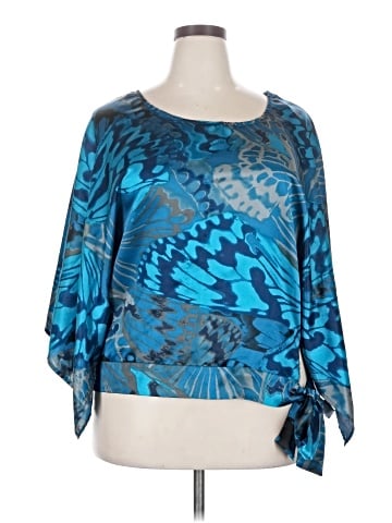 Feathers Poncho (view 1)