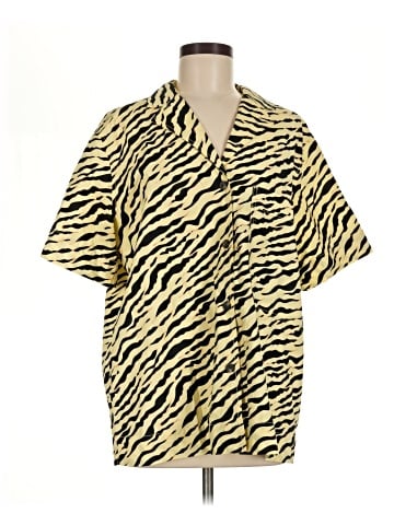 Everlane Short Sleeve Button-Down Shirt (view 1)