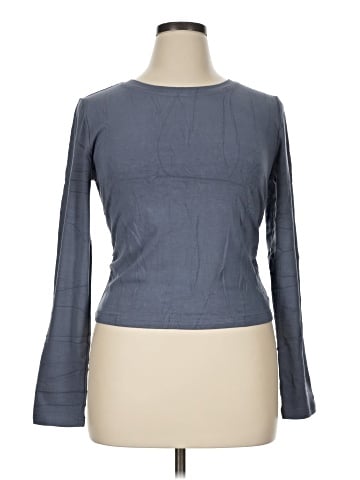 Trendy Queen Long Sleeve T-Shirt (view 1)