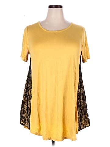 Larace Short Sleeve Top (view 1)