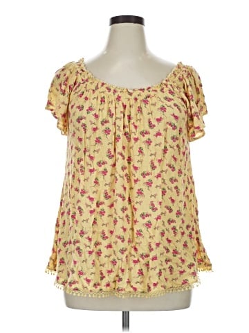 True Craft Short Sleeve Blouse (view 1)