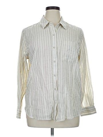 Universal Thread Long Sleeve Button-Down Shirt (view 1)