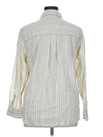 Universal Thread Long Sleeve Button-Down Shirt (view 2)