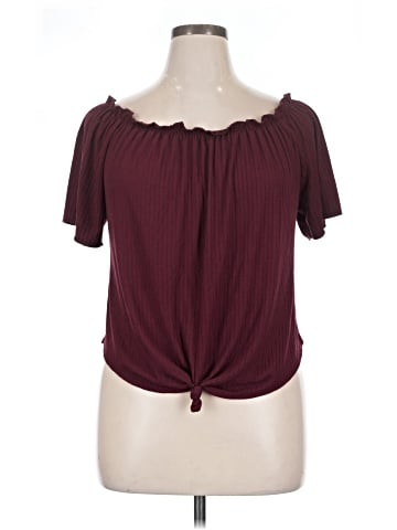 Discreet Short Sleeve Top (view 1)