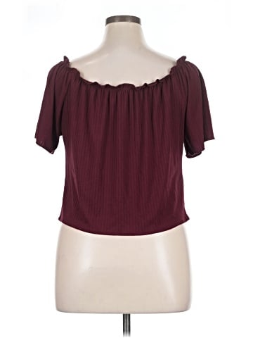 Discreet Short Sleeve Top (view 2)