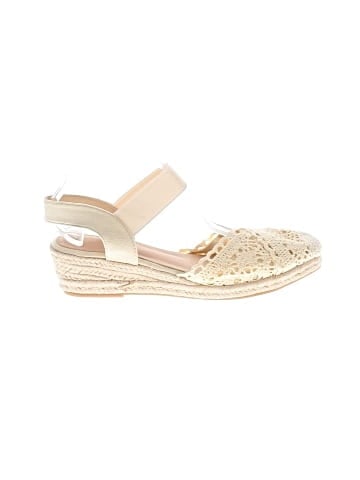 Unbranded Wedges (view 1)