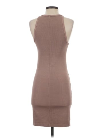 Old Navy Casual Dress (view 2)