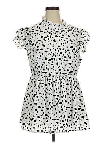 Shein Curve Sleeveless Blouse (view 1)