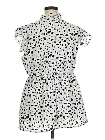 Shein Curve Sleeveless Blouse (view 2)