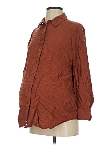 Gap - Maternity Long Sleeve Button-Down Shirt (view 1)