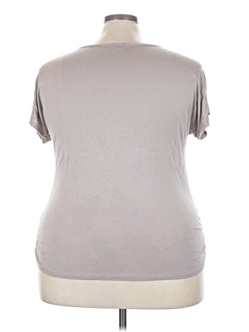 Mel & Mo Short Sleeve T-Shirt (view 2)