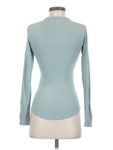 Lululemon Athletica Long Sleeve Top (view 2)