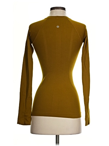 Lululemon Athletica Long Sleeve T-Shirt (view 2)