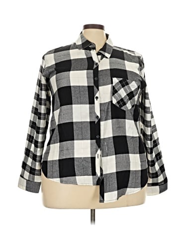 Maurices Long Sleeve Button-Down Shirt (view 1)