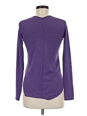 Lululemon Athletica Long Sleeve T-Shirt (view 2)
