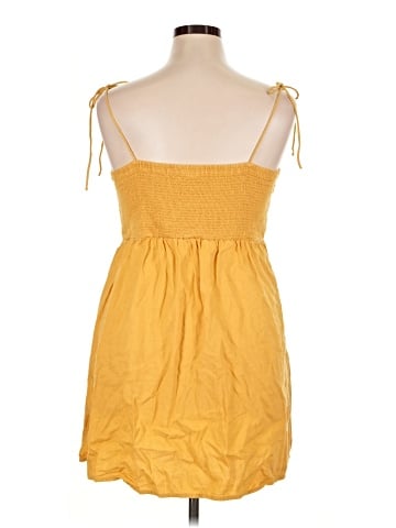 Old Navy Casual Dress (view 2)