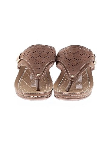 Unbranded Wedges (view 2)