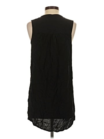 Adam Levine Sleeveless Button-Down Shirt (view 2)