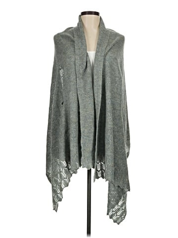 Peruvian Connection Poncho (view 1)